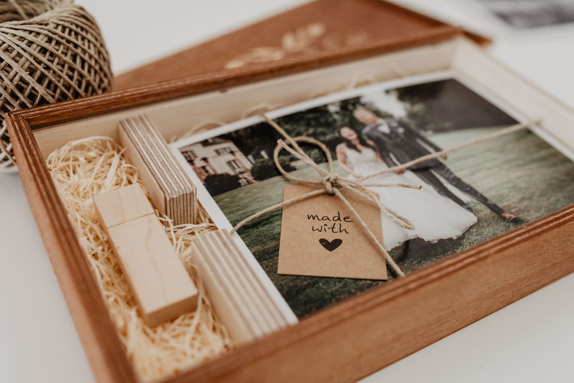 008-Hochzeitsfotograf Leipzig-Holzbox Hochzeitsfotograf Leipzig - Holzbox